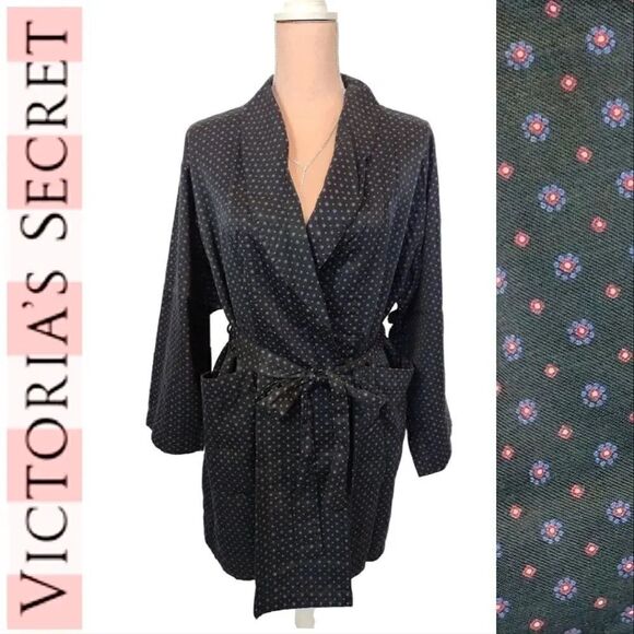 Victoria's Secret VTG 1999 Black Floral Short Robe with Pockets Size XS/ S - Picture 1 of 16